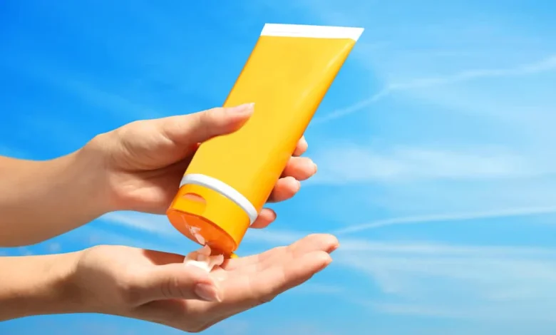بهترین ضد آفتاب رنگی پوست چرب